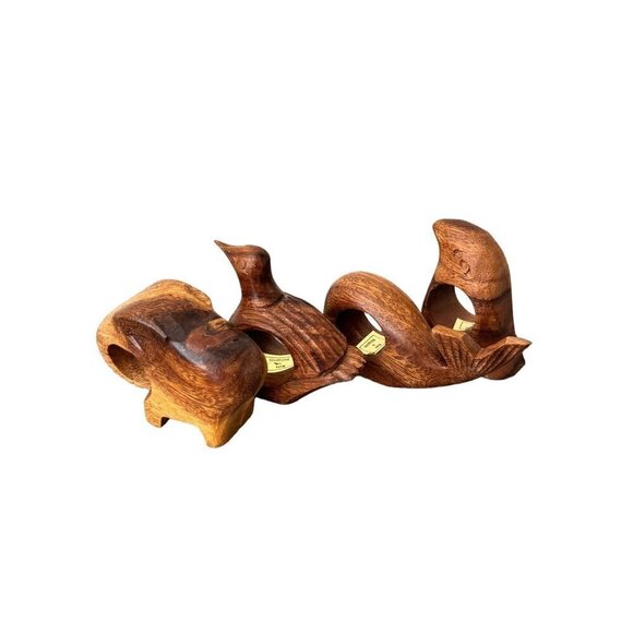 Carved Wood Napkin Rings Set of 4 Whale Elephant, Bird, Sea lion - Picture 6 of 11